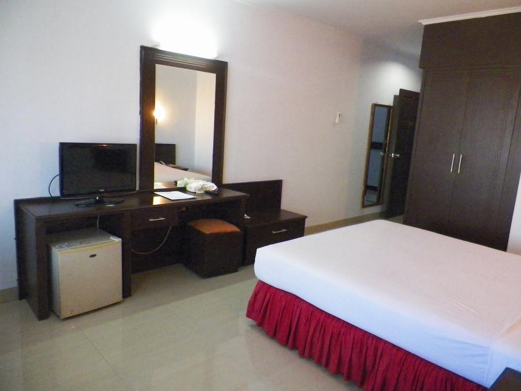 Hotel Prima Makassar Ruang foto